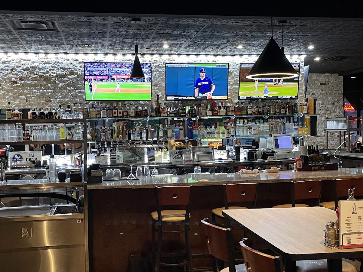 Jonnas Bar & Grill