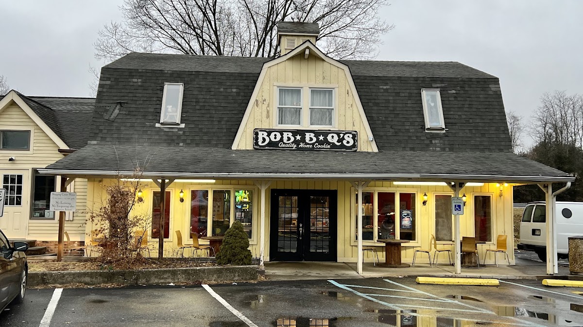 BOB B Q'S
